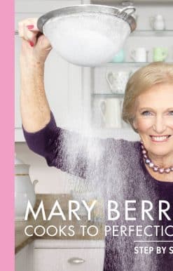 Mary Berry Cooks to Perfection